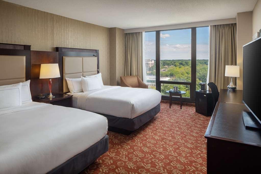 Doubletree By Hilton Cherry Hill Philadelphia Room photo